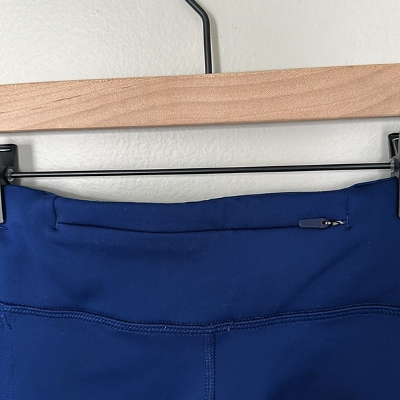 Nike Running Dri-Fit Tight Capri Length Laser Cut Leggings - Picture 8 of 10